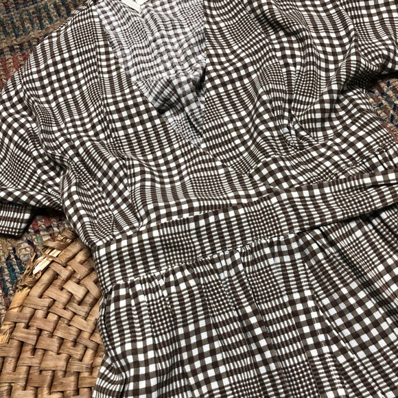 Urban Outfitters Gabrielle Woven Wrap Dress - Picture 4 of 8